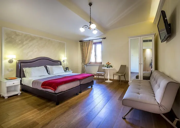 La Scaletta Al Ponte Vecchio Hotel 4*