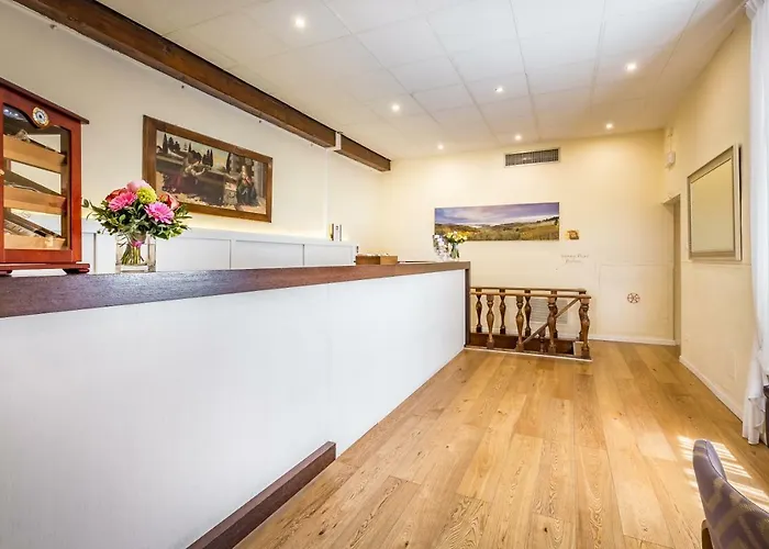 Hotel La Scaletta Al Ponte Vecchio Florence