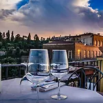 La Scaletta Al Ponte Vecchio Отель Флоренция