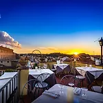 La Scaletta Al Ponte Vecchio Отель Флоренция