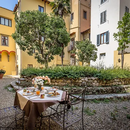 La Scaletta Al Ponte Vecchio Szálloda Firenze