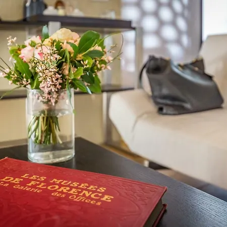 Hotel La Scaletta Al Ponte Vecchio 4*