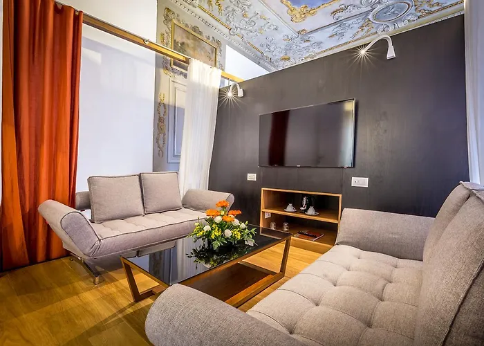 Hotel La Scaletta Al Ponte Vecchio 4*