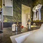 Hotel La Scaletta Al Ponte Vecchio 4*