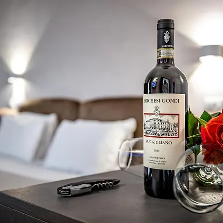 Отель La Scaletta Al Ponte Vecchio 3*