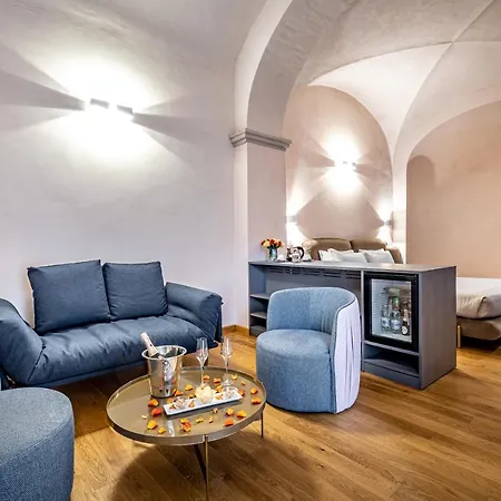 Отель La Scaletta Al Ponte Vecchio