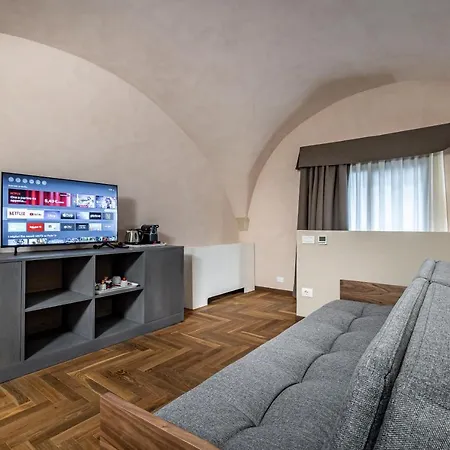La Scaletta Al Ponte Vecchio Отель 3*