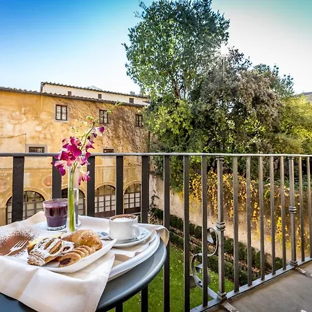 La Scaletta Al Ponte Vecchio Отель 3*